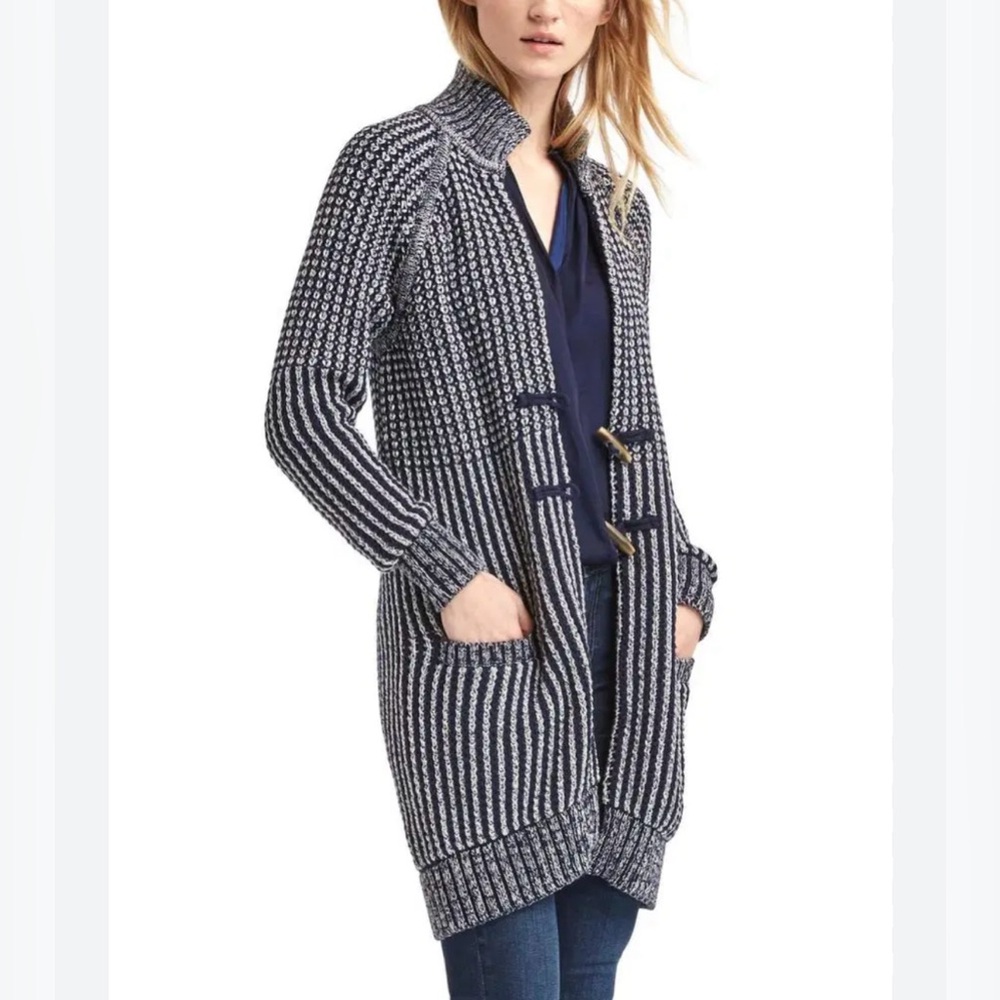 Gap cotton knit toggle front long line cardigan L